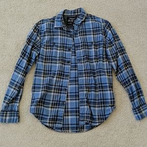 💙💛 American Eagle striped flannel shirt